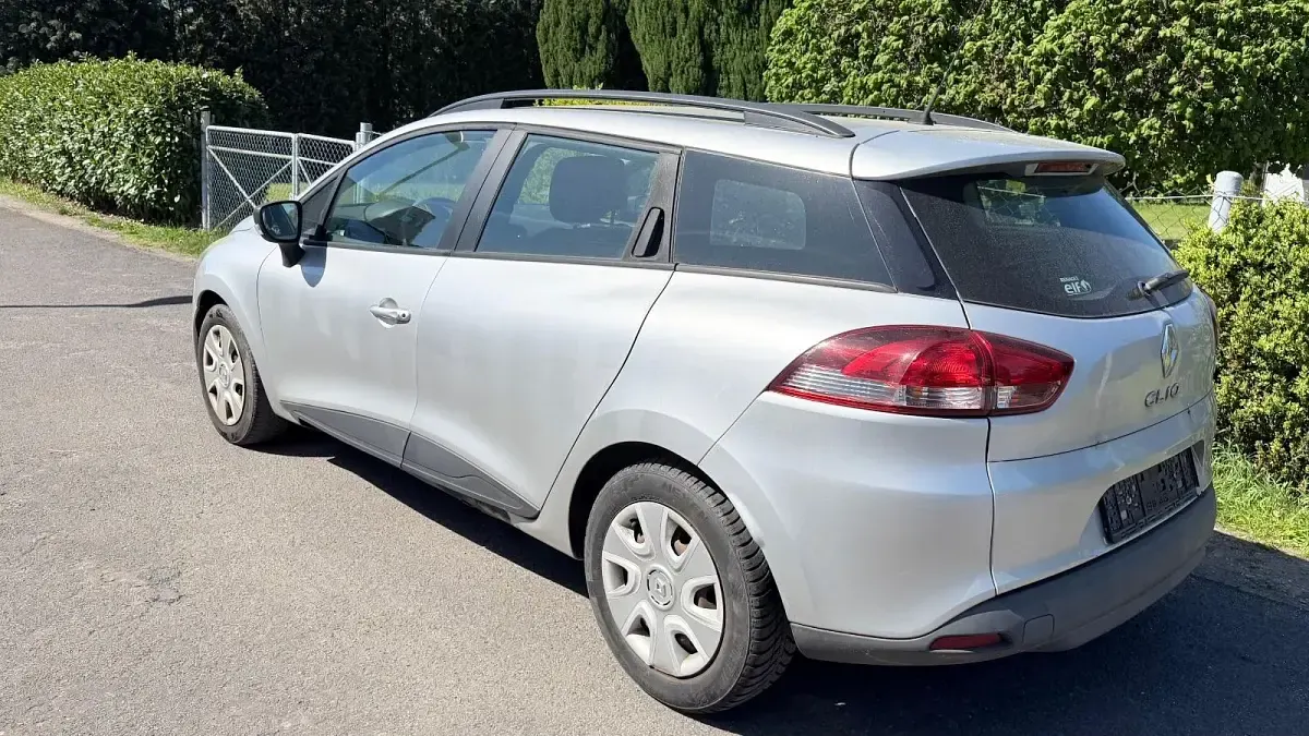 Gebraucht Renault Clio GrandTour 90 PS (66 kW) 2014 Silber Kombi