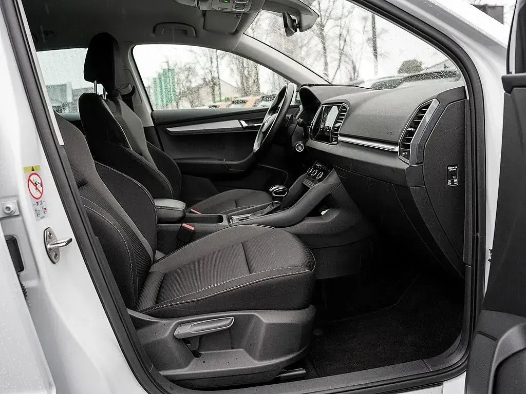 Gebraucht Skoda Karoq Ambition 150 PS (110 kW) 2023 Weiß SUV