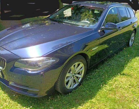 Blau Gebraucht 2013 BMW 530 Comfort Edition Kombi | 11.200 € (Superpreis) - Bild 1/4