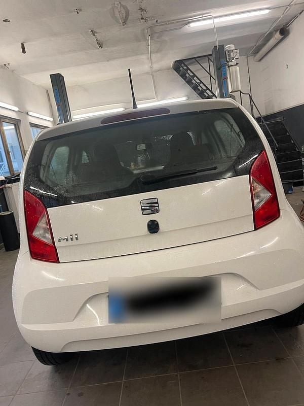 Gebraucht Seat Mii 60 PS (44 kW) 2015 Weiß Kleinwagen