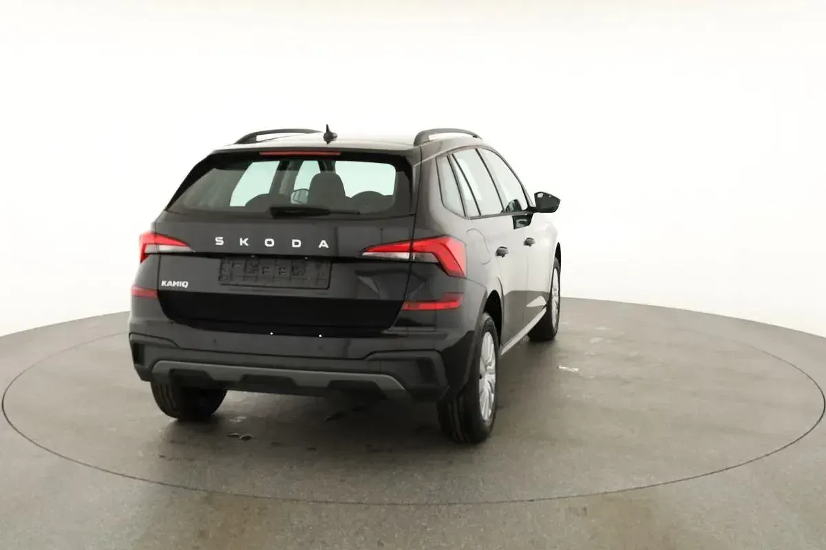 Neu Skoda Kamiq Selection 150 PS (110 kW) 2026 Black magic perleffekt SUV