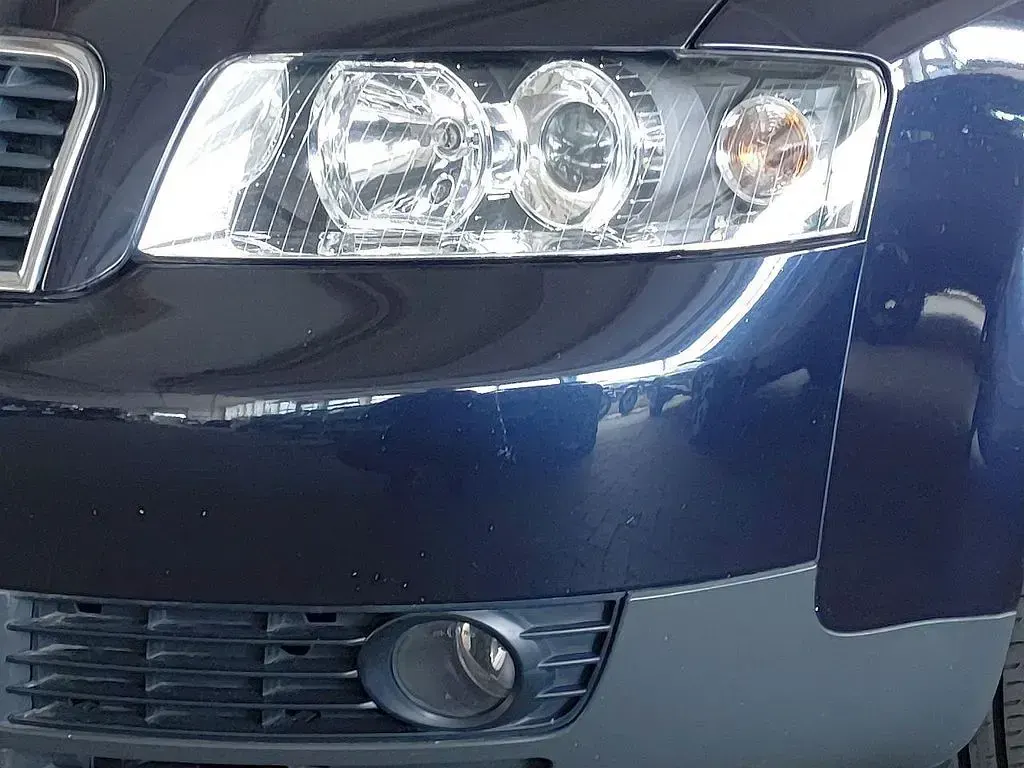 Gebraucht Audi A4 131 PS (96 kW) 2001 Mingblauperleffekt Limousine