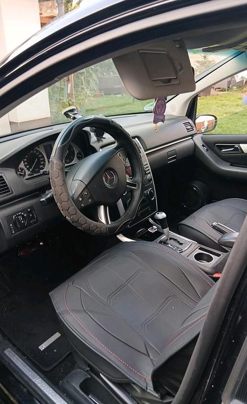 Gebraucht Mercedes B180 109 PS (80 kW) 2008 Schwarz Van / Kleinbus