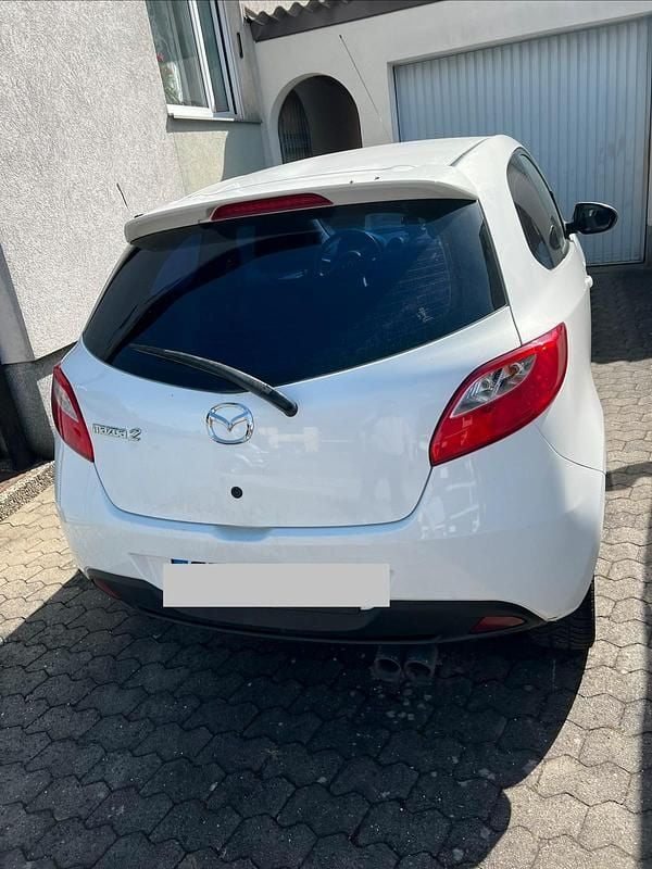 Second-hand Mazda 2 Inclusive 103 CP (75 kW) 2012 Alb Hatchback