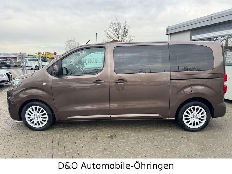 Gebraucht Peugeot Traveller Active 150 PS (110 kW) 2017 Braun Van / Kleinbus