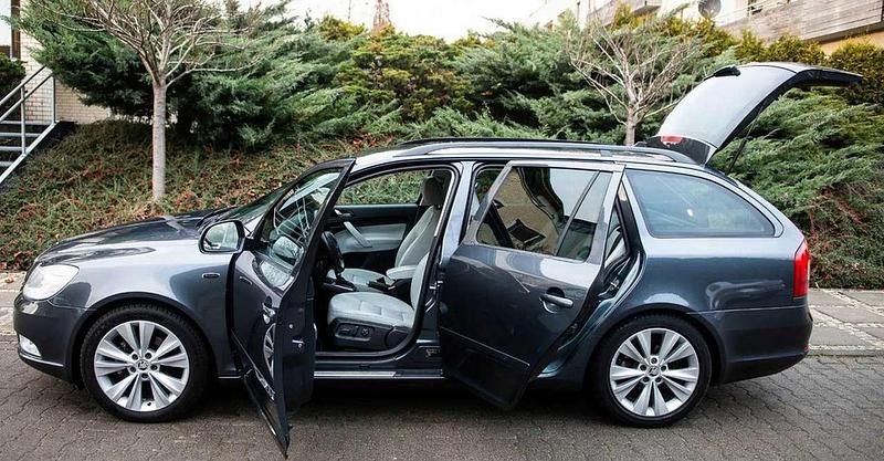 Gebraucht Skoda Octavia 160 PS (117 kW) 2009 Grau Kombi