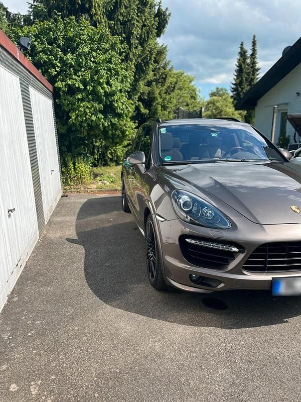 Gebraucht Porsche Cayenne 420 PS (308 kW) 2012 Braun SUV