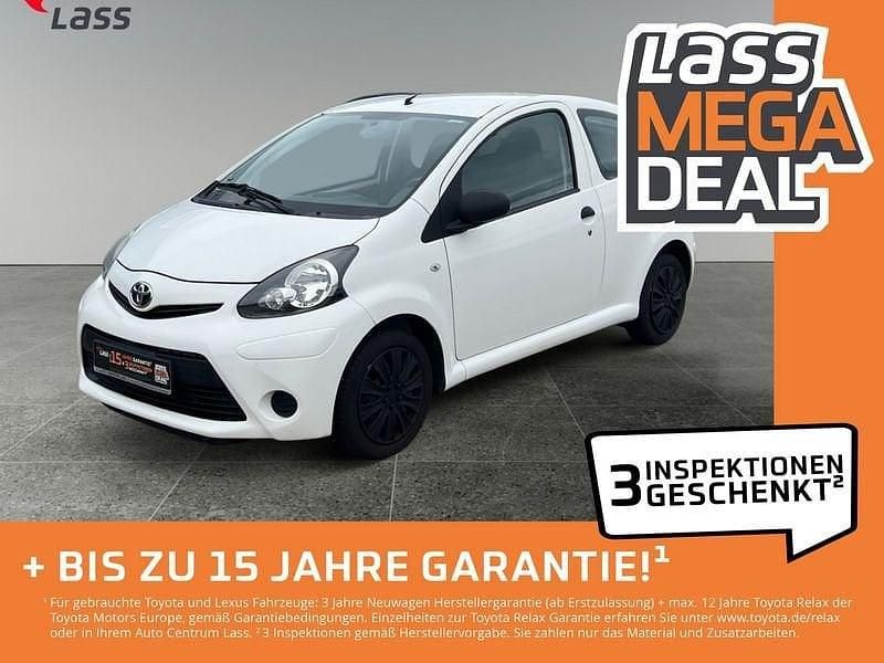 Cool white Gebraucht 2013 Toyota Matrix Kleinwagen | 4.980 € - Bild 1/4