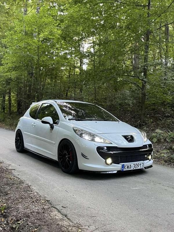 Gebraucht Peugeot 207 150 PS (110 kW) 2008 Limousine
