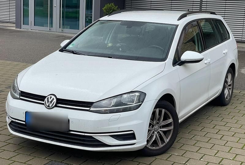 Używany VW Golf VII 150 KM (110 kW) 2019 Biały Kombi