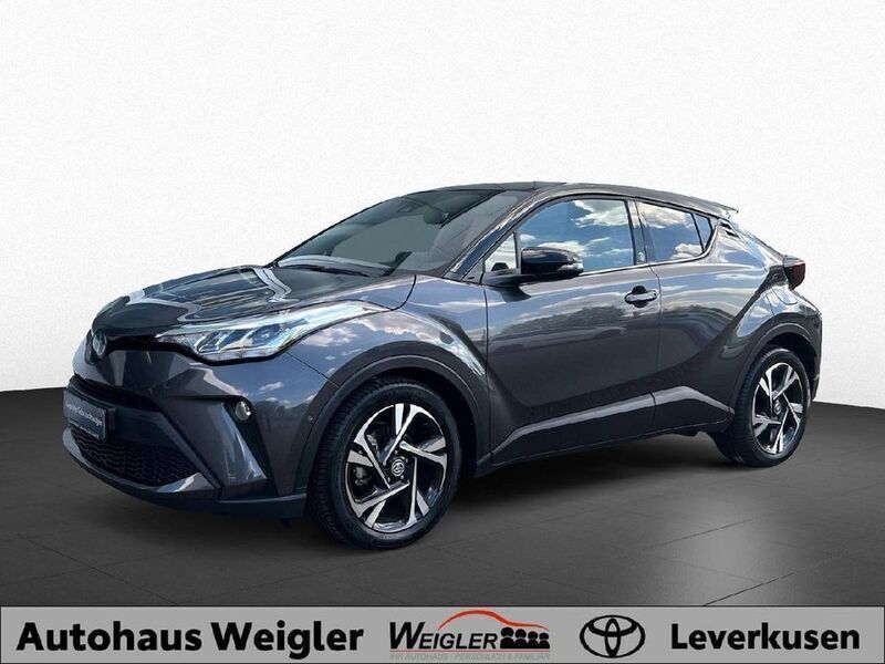 Grey metallic/ black Gebraucht 2023 Toyota C-HR Team SUV | 27.990 € (Fairer Preis) - Bild 1/4