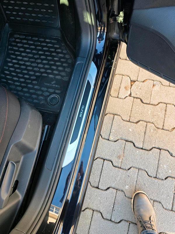 Gebraucht VW Golf VII 131 PS (96 kW) 2018 Schwarz Kombi