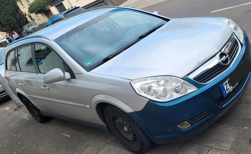 Silber Gebraucht 2007 Opel Vectra Kombi | 1.100 € (Guter Preis) - Bild 1/4