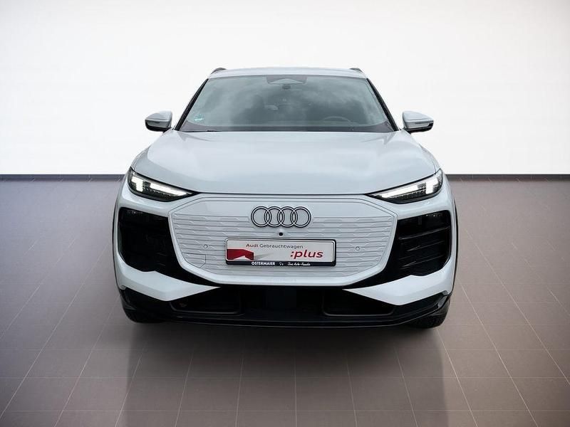 Gebraucht Audi Q6 e-tron Ambiente 185 kW (252 PS) 2025 Gletscherweiß metallic SUV