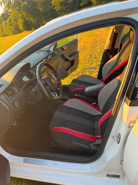 Gebraucht Skoda Rapid Monte Carlo 90 PS (66 kW) 2015 Weiß Kleinwagen