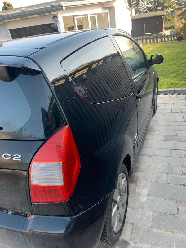 Schwarz Gebraucht 2007 Citroën C2 Kleinwagen | 3.200 € (Etwas zu teuer) - Bild 1/3