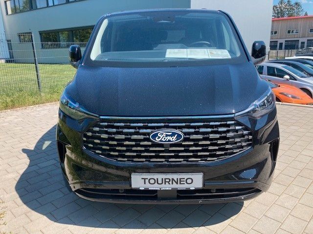 Gebraucht Ford Tourneo Custom Titanium 150 PS (110 kW) 2024 Schwarz Van