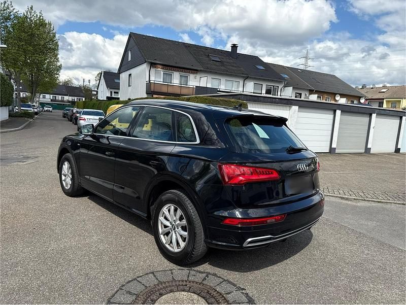 Second-hand Audi Q5 S-Line 190 CP (139 kW) 2019 Negru SUV