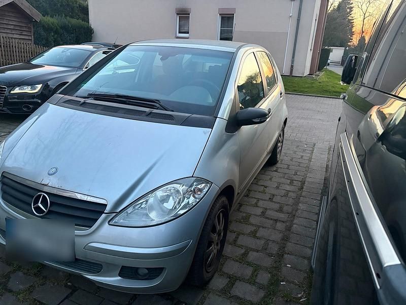 Gebraucht Mercedes A150 90 PS (66 kW) 2005 Silber Kleinwagen