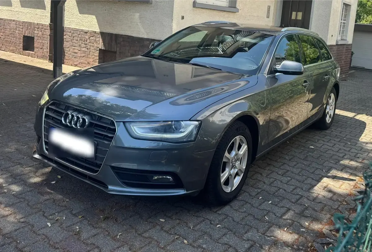 Gebraucht Audi A4 177 PS (130 kW) 2012 Grau Kombi