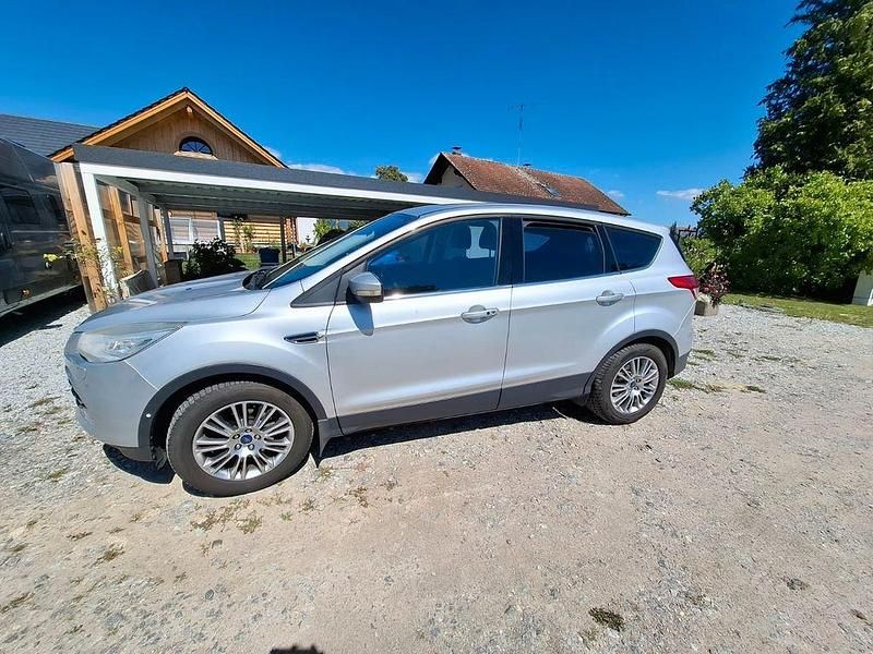 Grau Gebraucht 2013 Ford Kuga Trend SUV | 6.700 € (Guter Preis) - Bild 1/4