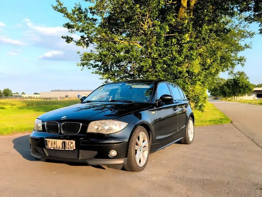 Gebraucht BMW 116 122 PS (89 kW) 2006 Schwarz Kleinwagen