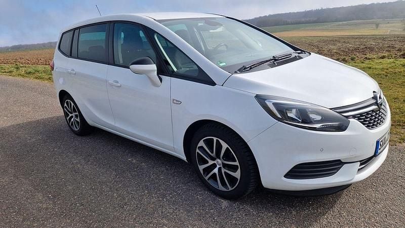 Gebraucht Opel Zafira Tourer 140 PS (102 kW) 2018 Weiß Van / Kleinbus