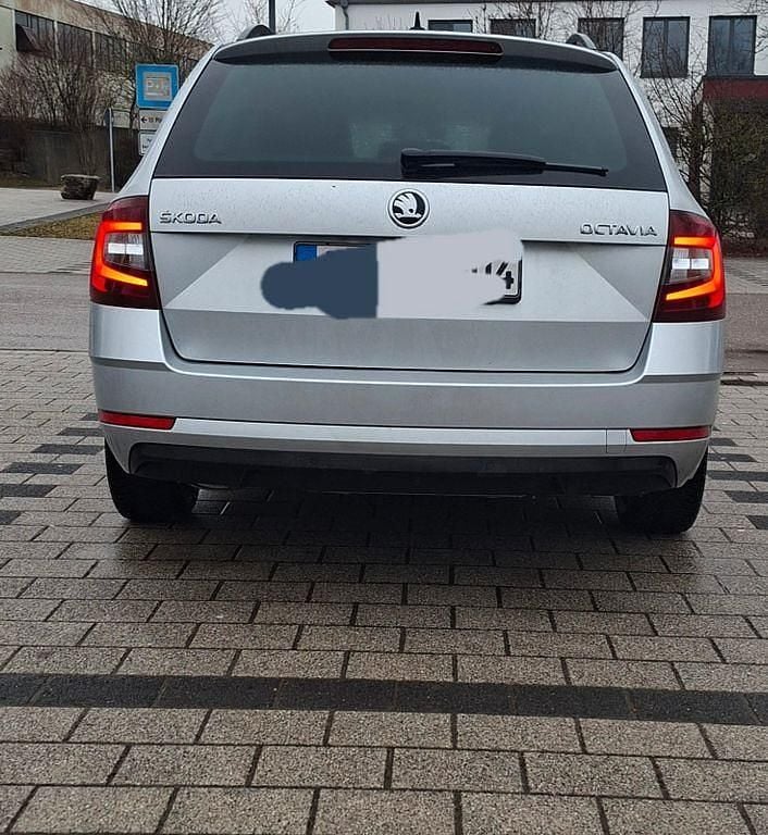 Gebraucht Skoda Octavia Soleil 150 PS (110 kW) 2020 Silber Kombi