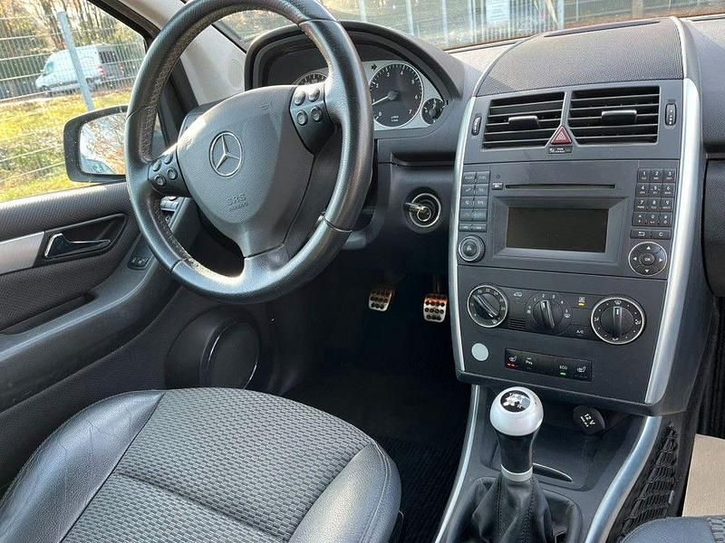 Schwarz Gebraucht 2009 Mercedes A160 Limousine | 3.700 € (Guter Preis) - Bild 1/4
