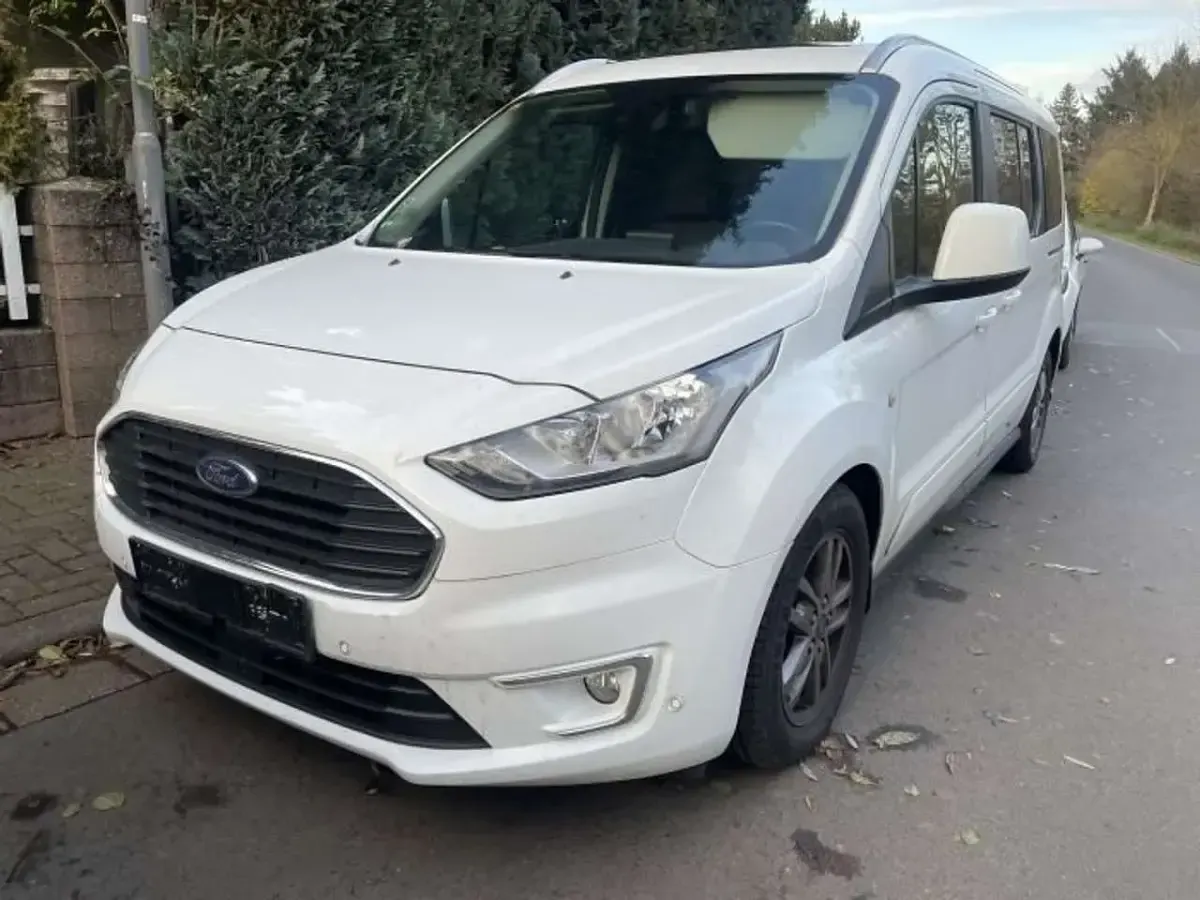 Gebraucht Ford Tourneo 120 PS (88 kW) 2022 Weiß Kombi