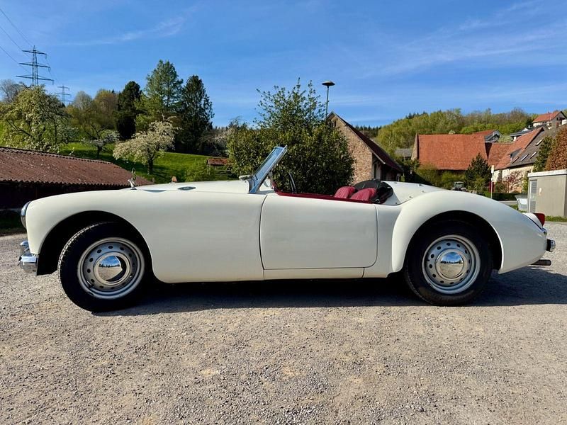 Second-hand MG MGA 72 CP (52 kW) 1959 Alb Cabrio