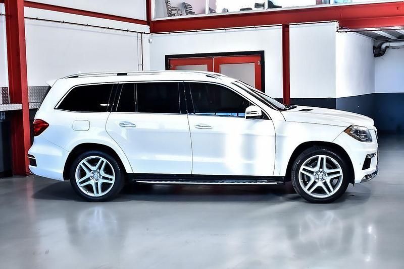 Gebraucht Mercedes GL550 435 PS (319 kW) 2015 Weiß SUV