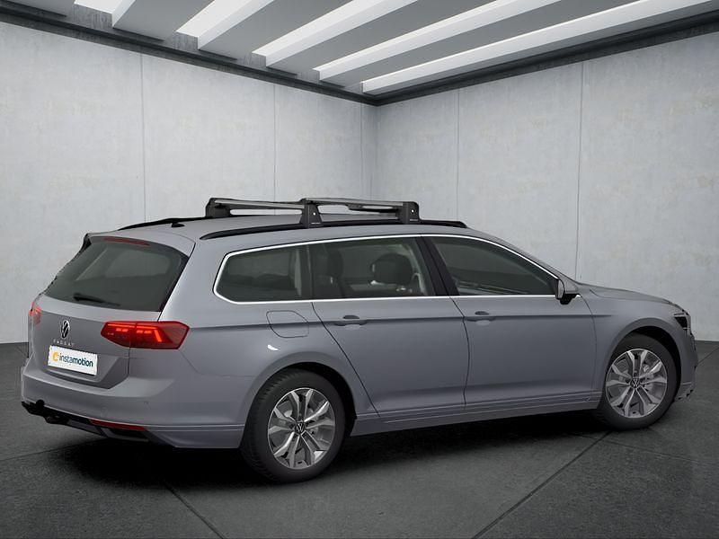 Grau Gebraucht 2023 VW Passat Kombi | 27.649 € (Fairer Preis) - Bild 1/4