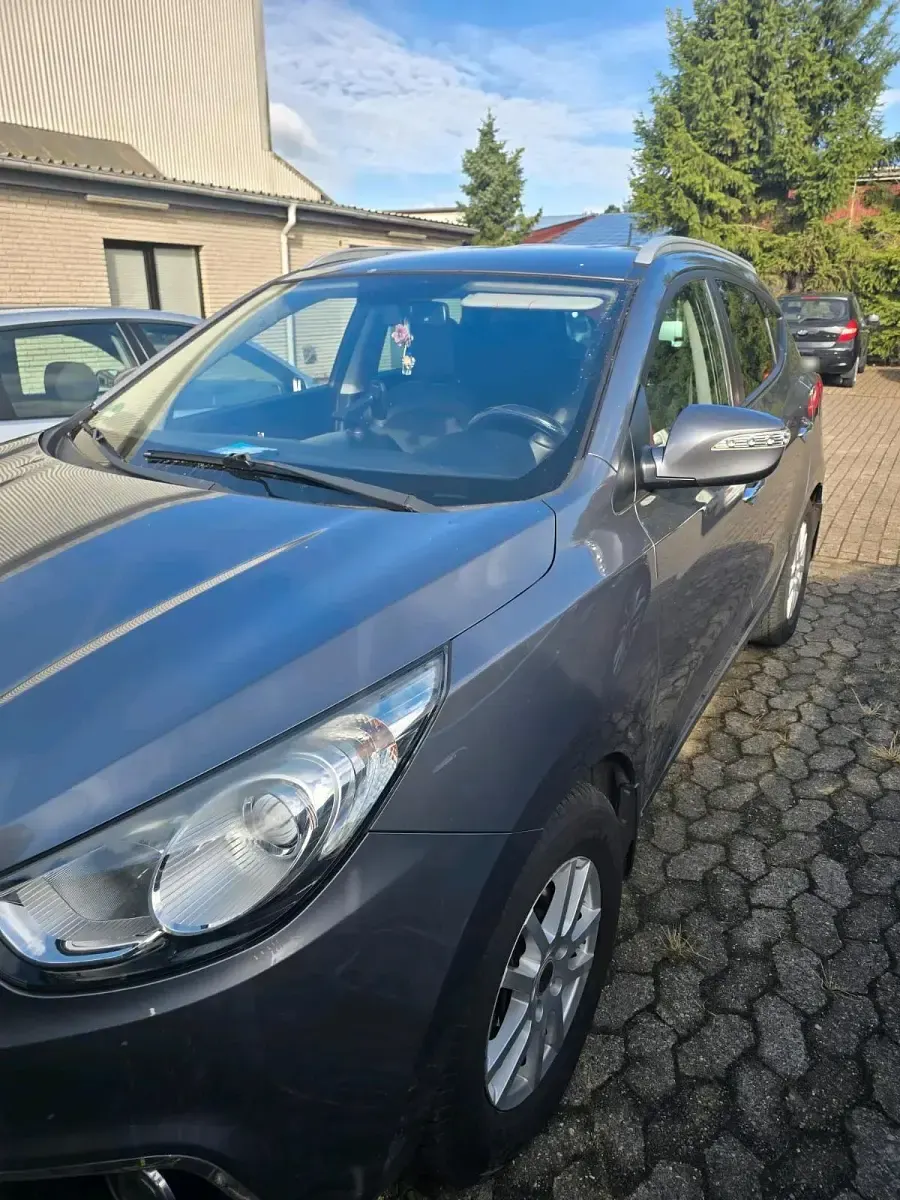 Gebraucht Hyundai ix35 185 PS (136 kW) 2013 Grau SUV