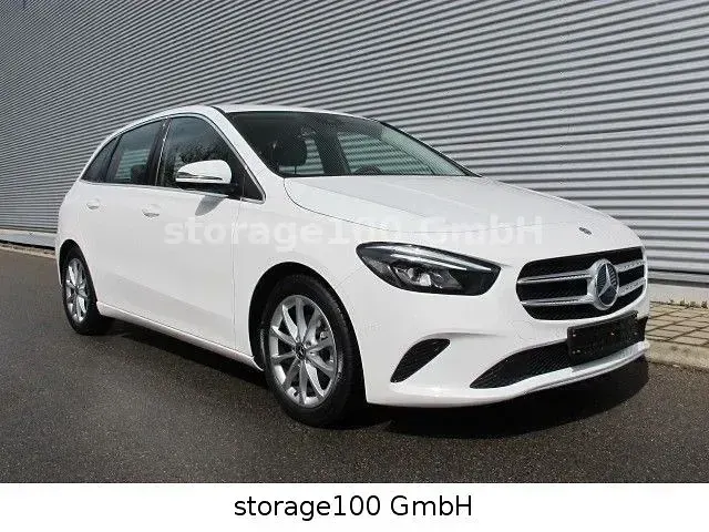 Gebraucht Mercedes B180 Progressive 136 PS (100 kW) 2019 Weiß Kleinwagen