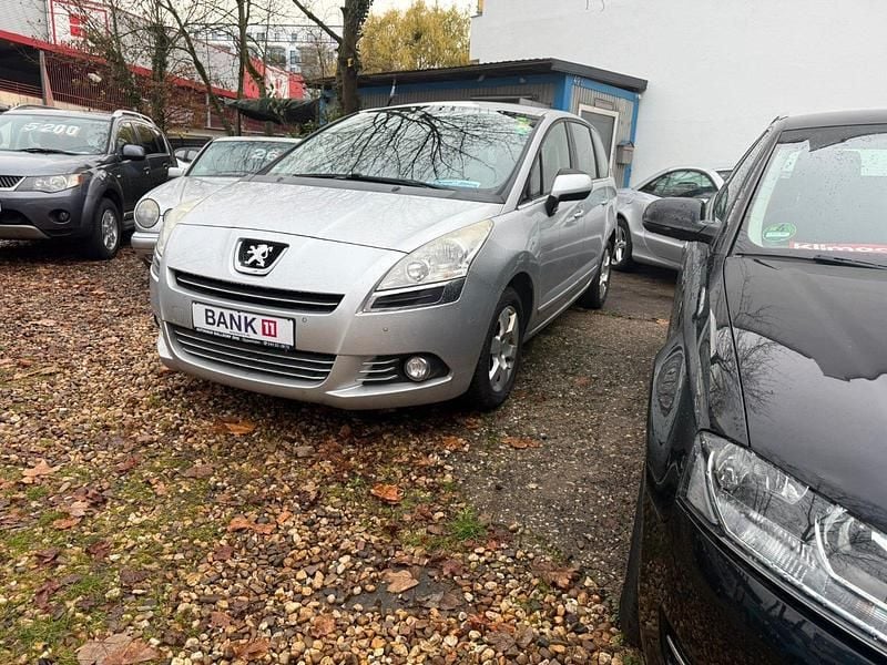 Gebraucht Peugeot 5008 120 PS (88 kW) 2013 Silber Van / Kleinbus