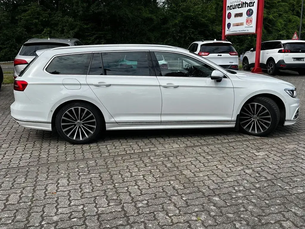 Gebraucht VW Passat Highline 190 PS (139 kW) 2018 Weiß Kombi