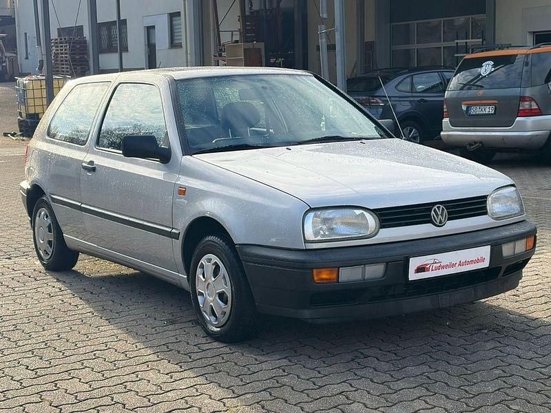 Gebraucht VW Golf III 60 PS (44 kW) 1995 Silber Limousine