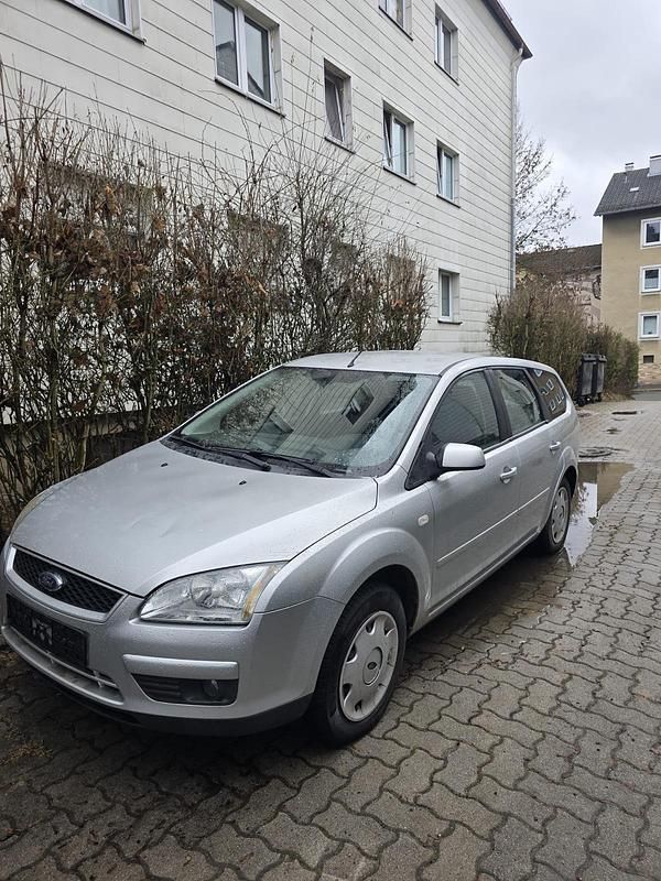 Gebraucht Ford Focus 100 PS (73 kW) 2007 Silber Kombi
