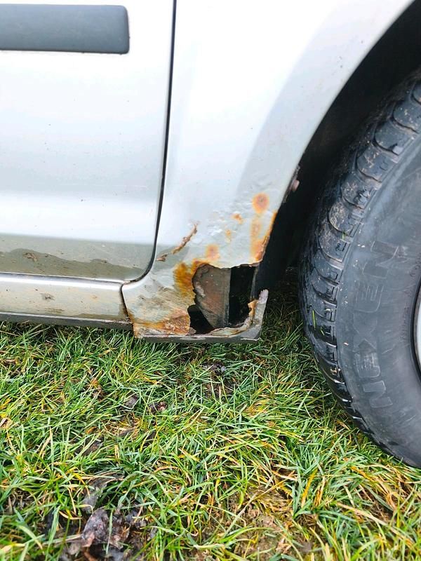 Gebraucht Ford Focus 115 PS (84 kW) 2006 Silber Limousine