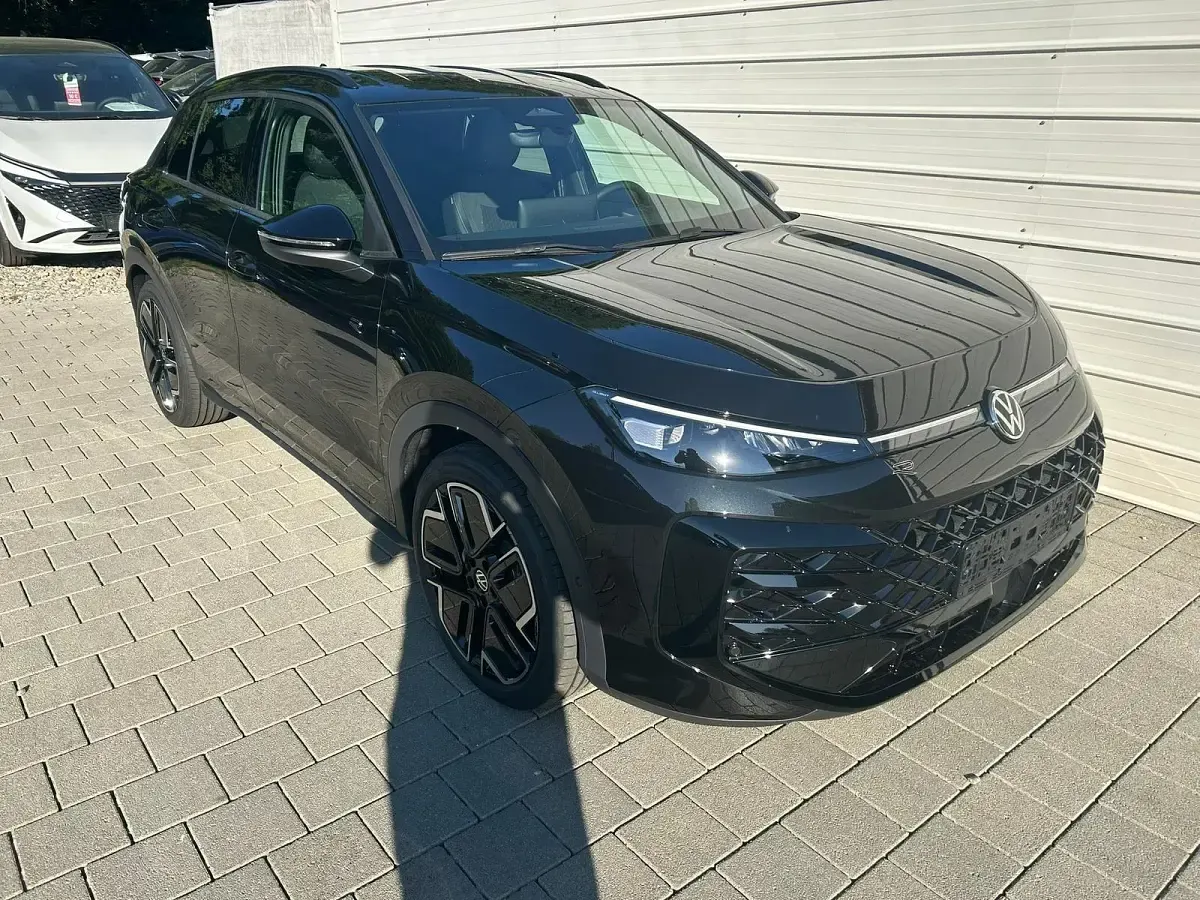Gebraucht VW T-Roc R-line 150 PS (110 kW) 2026 SUV