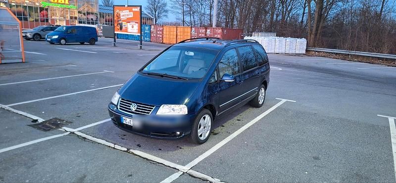 Gebraucht VW Sharan 131 PS (96 kW) 2004 Blau Van / Kleinbus