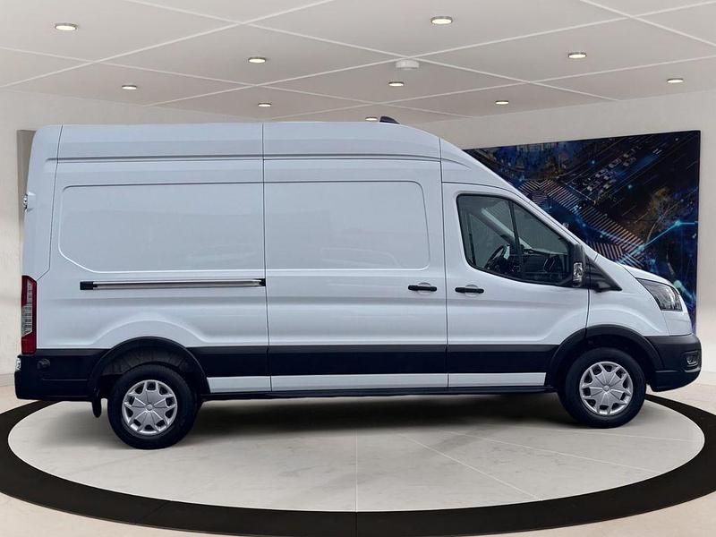 Gebraucht Ford Transit 131 PS (96 kW) 2024 Weiß Limousine