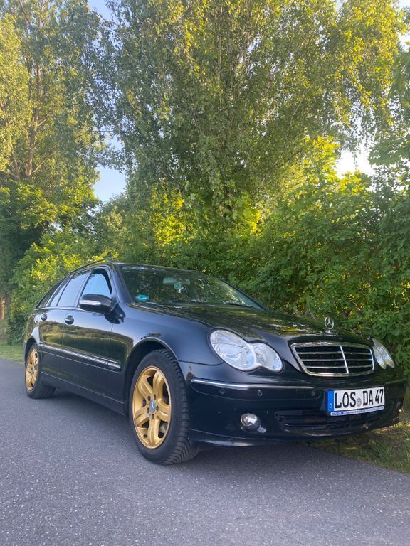 Schwarz Gebraucht 2006 Mercedes C230 Avantgarde Limousine | 3.500 € (Fairer Preis) - Bild 1/4