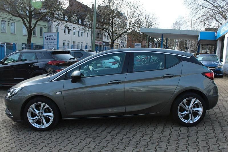 Gebraucht Opel Astra Ultimate 150 PS (110 kW) 2018 Grau Limousine