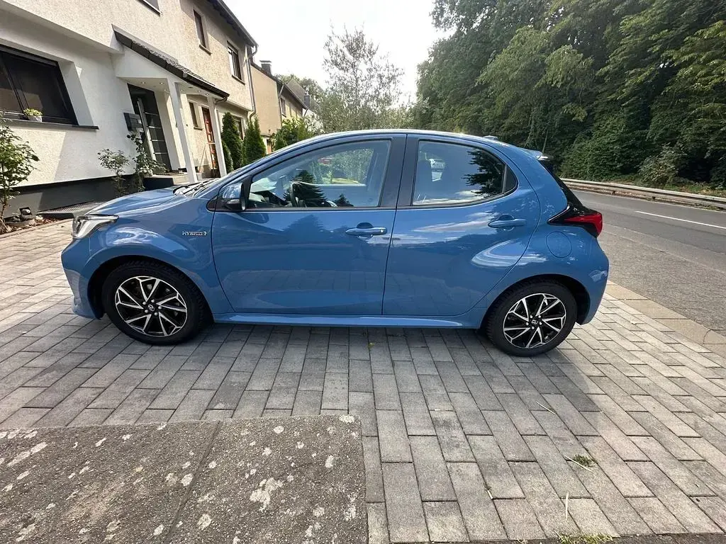 Gebraucht Toyota Yaris Comfort 116 PS (85 kW) 2021 Blau Kleinwagen