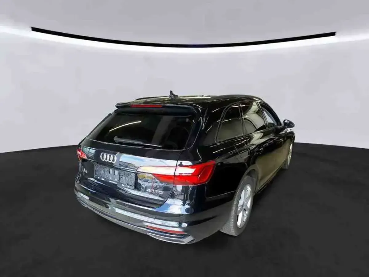 Gebraucht Audi A4 204 PS (150 kW) 2023 Schwarz Kombi