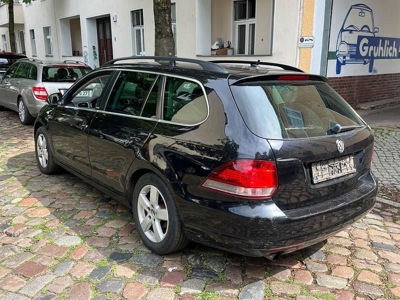 Gebraucht VW Golf VI Style 105 PS (77 kW) 2012 Schwarz Kleinwagen