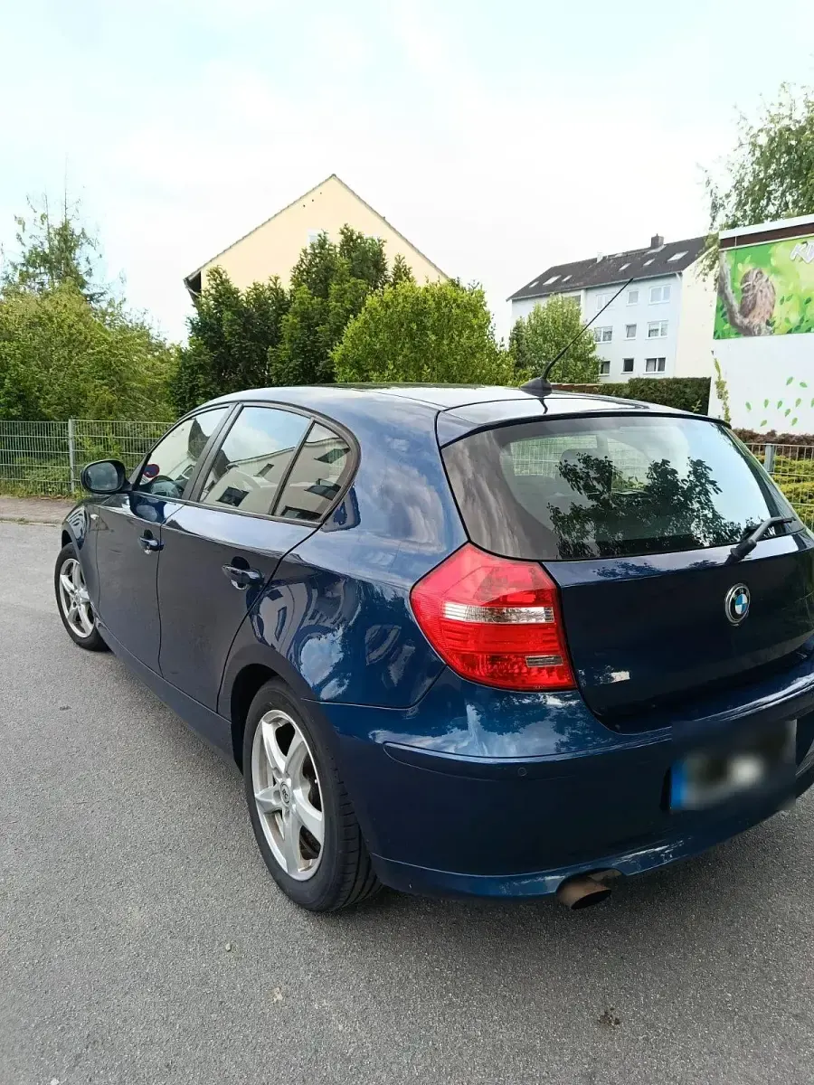 Second-hand BMW 116 122 CP (89 kW) 2011 Albastru Hatchback