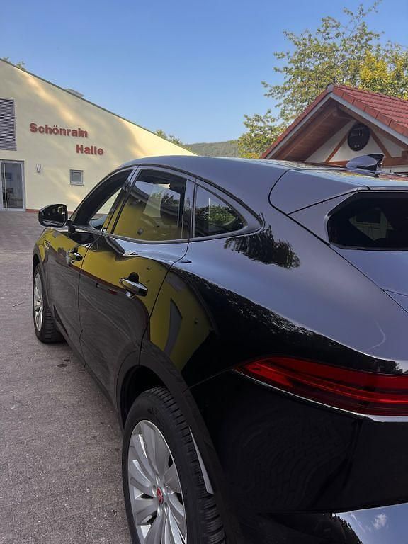 Gebraucht Jaguar E-Pace SE 179 PS (131 kW) 2017 Schwarz SUV